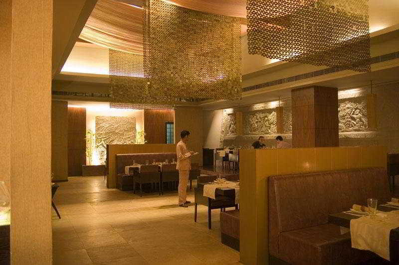 Le Meridien Bangalore Extérieur photo