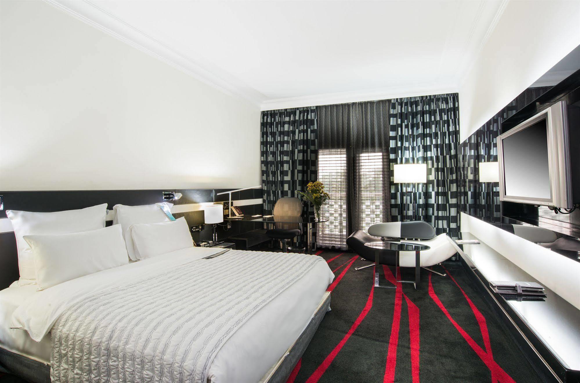 Le Meridien Bangalore Extérieur photo