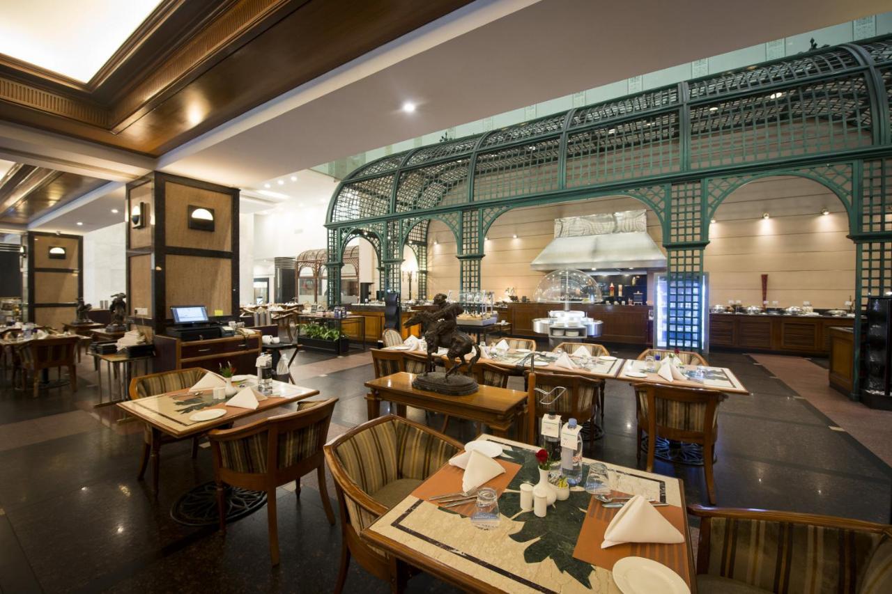 Le Meridien Bangalore Extérieur photo