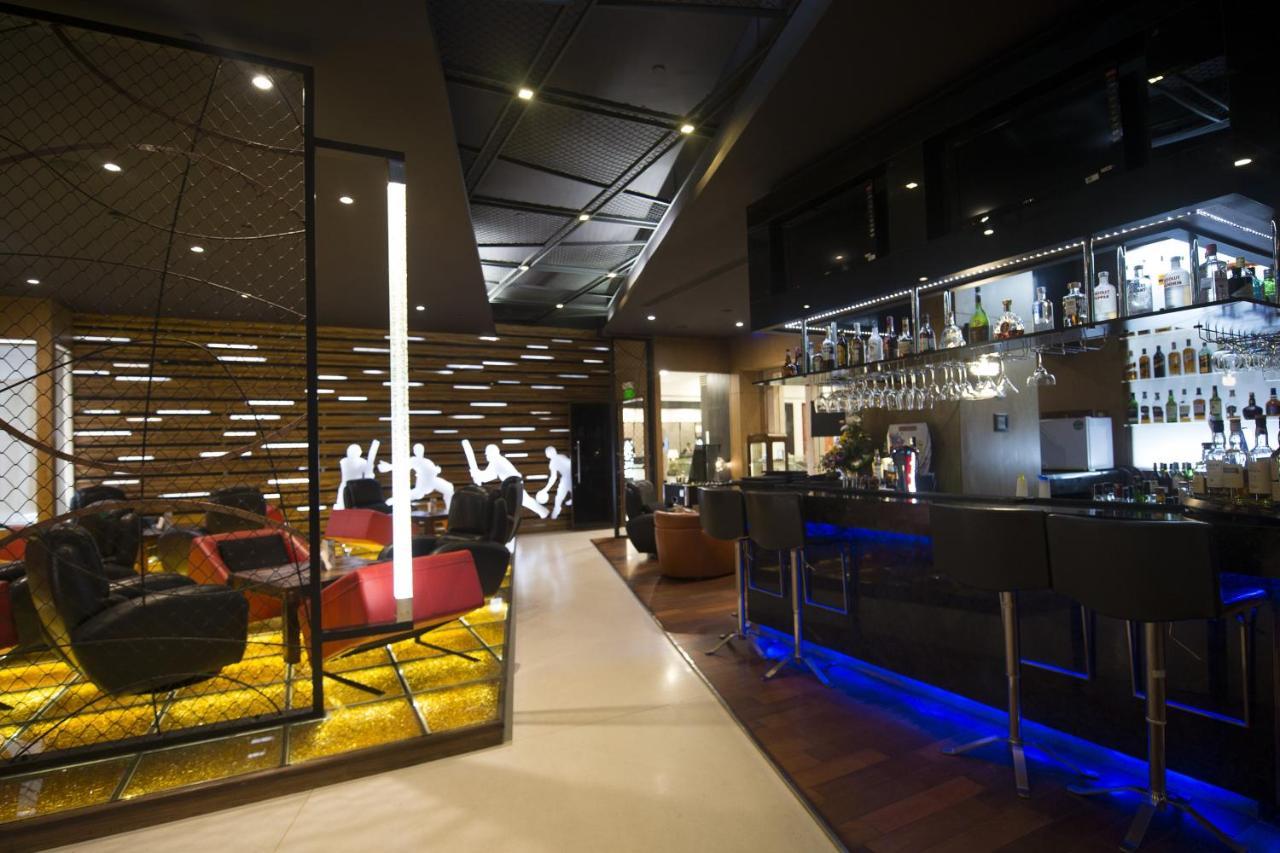 Le Meridien Bangalore Extérieur photo