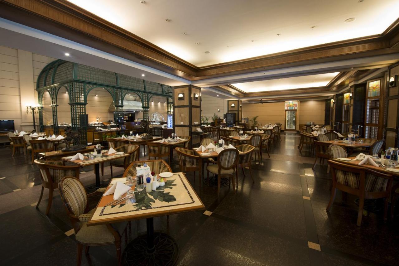 Le Meridien Bangalore Extérieur photo