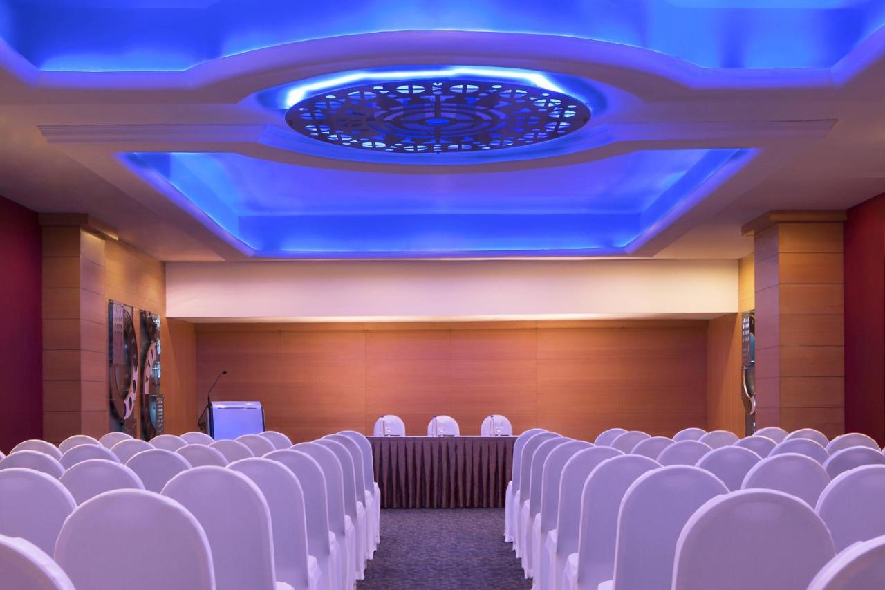 Le Meridien Bangalore Extérieur photo
