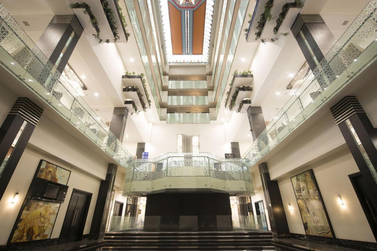 Le Meridien Bangalore Extérieur photo
